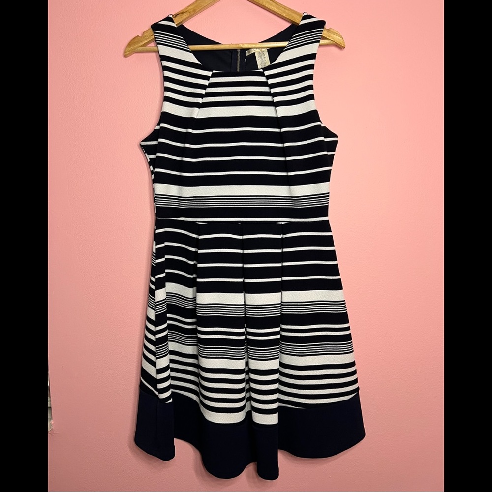 Black and White Striped Mini Dress (Size: XL)